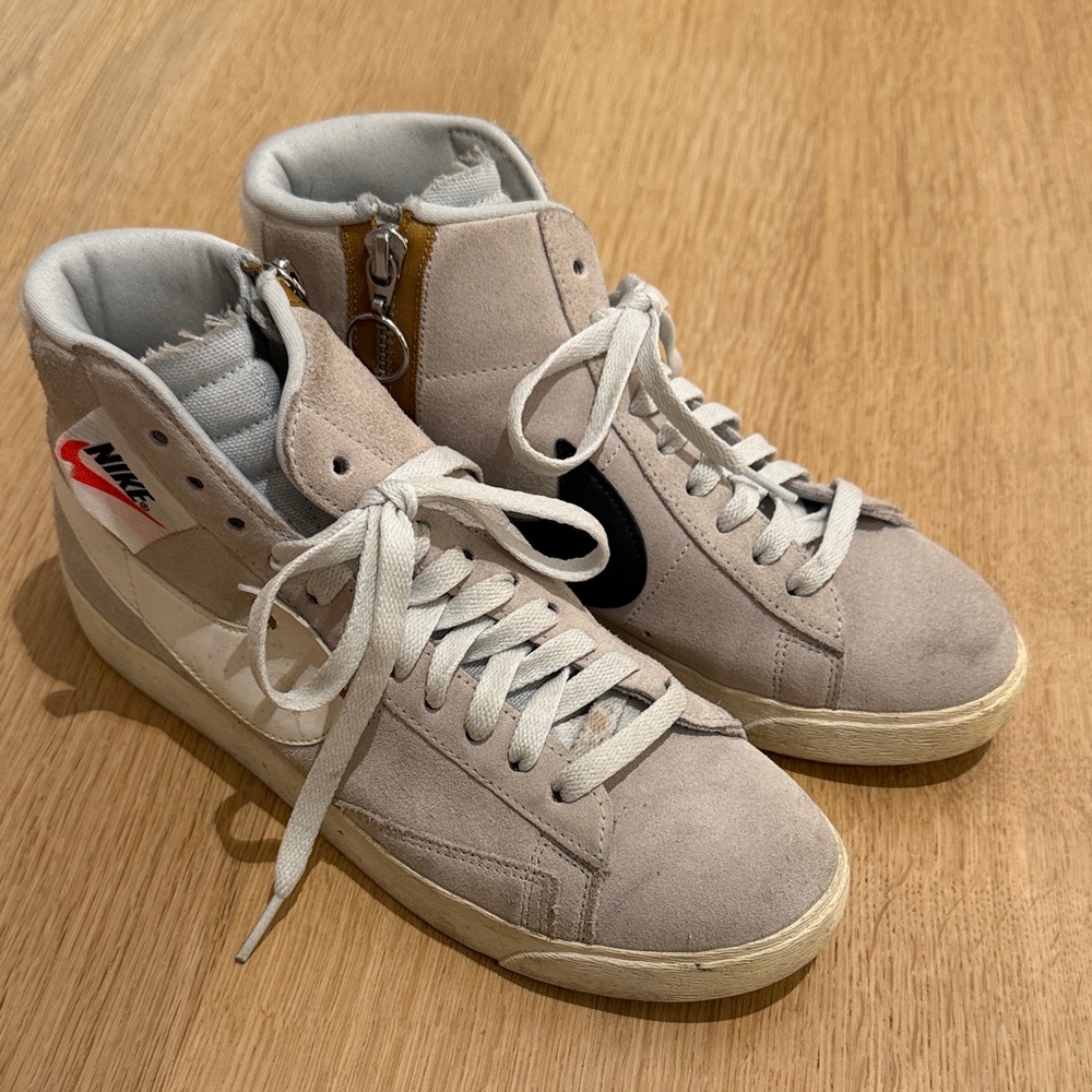 Nike Men's Beige and Black High-Top Sneakers